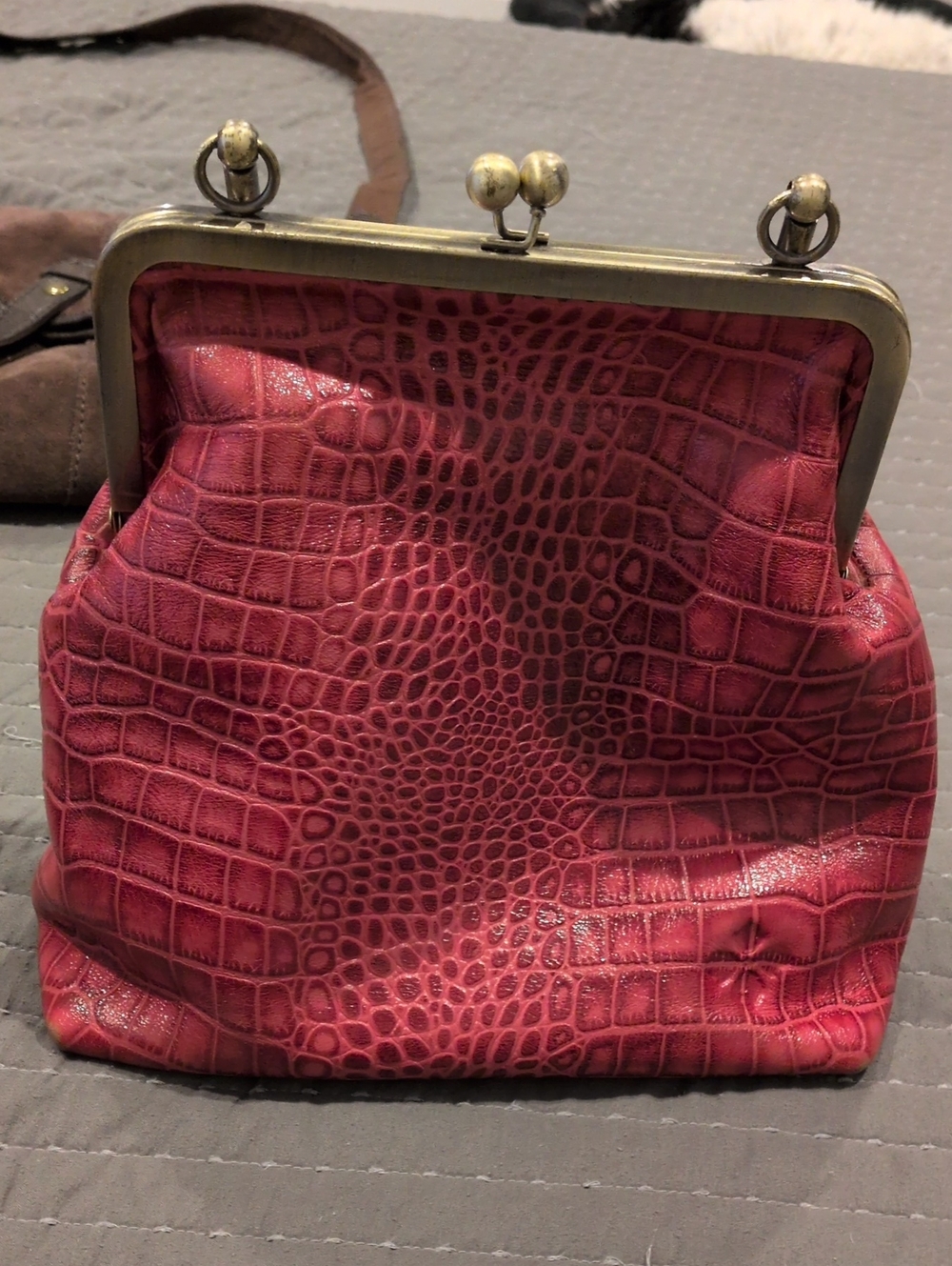 Patricia Nash Magenta Croc Leather Novella Frame Kiss Lock Bag + Gold Chain